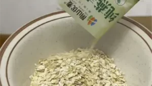 苹果燕麦粥怎么做:水果块大小与加入时间怎么选